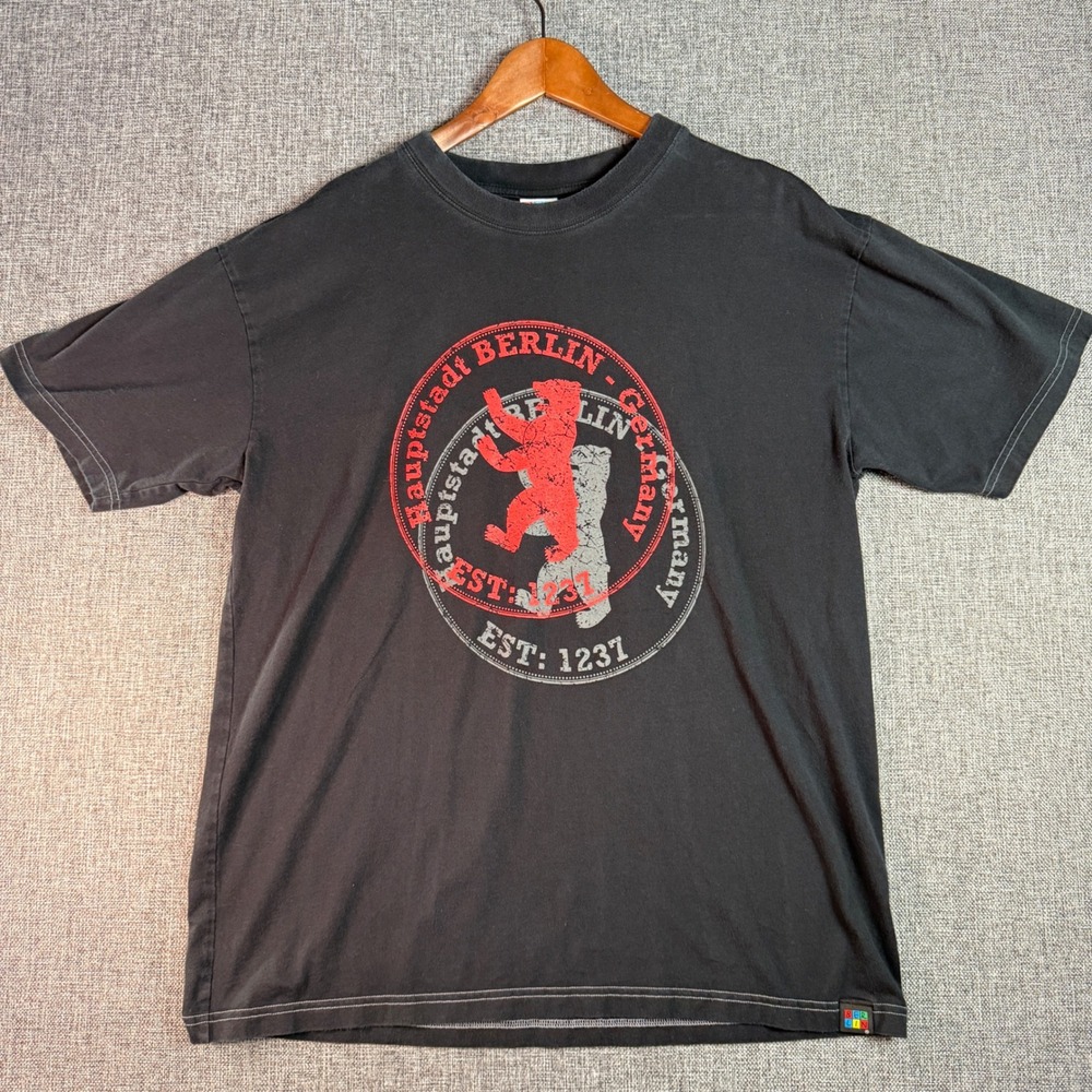 Mens Berlin Germany Graphic T-Shirt XL Black Bear Est‎ 1237-Excellent